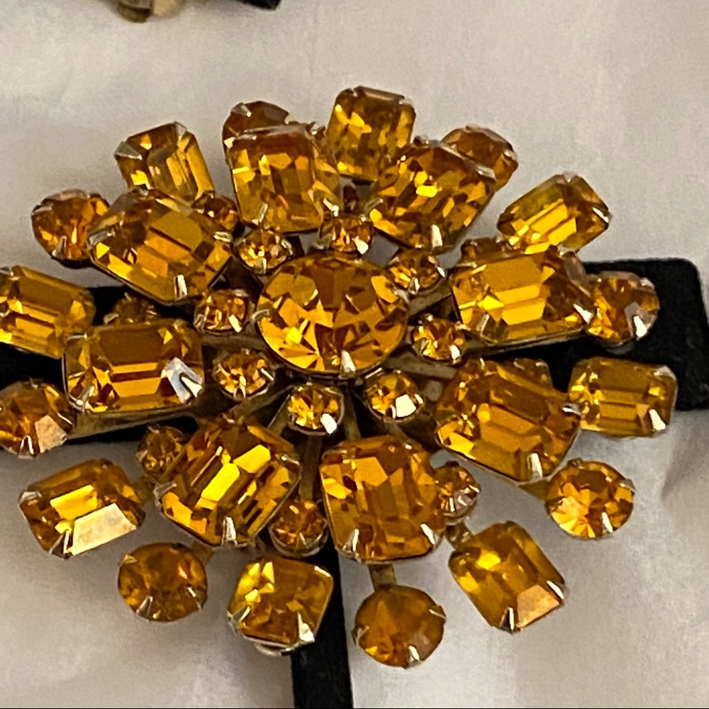 🌹WEISS Citrine or Topaz Colored Rhinestone Starburst Earrings & Brooch Set - Picture 7 of 12